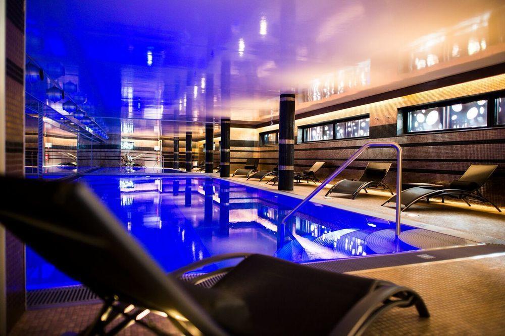 L'Hermitage Gantois, Autograph Collection Lille Exteriér fotografie The swimming pool at the hotel