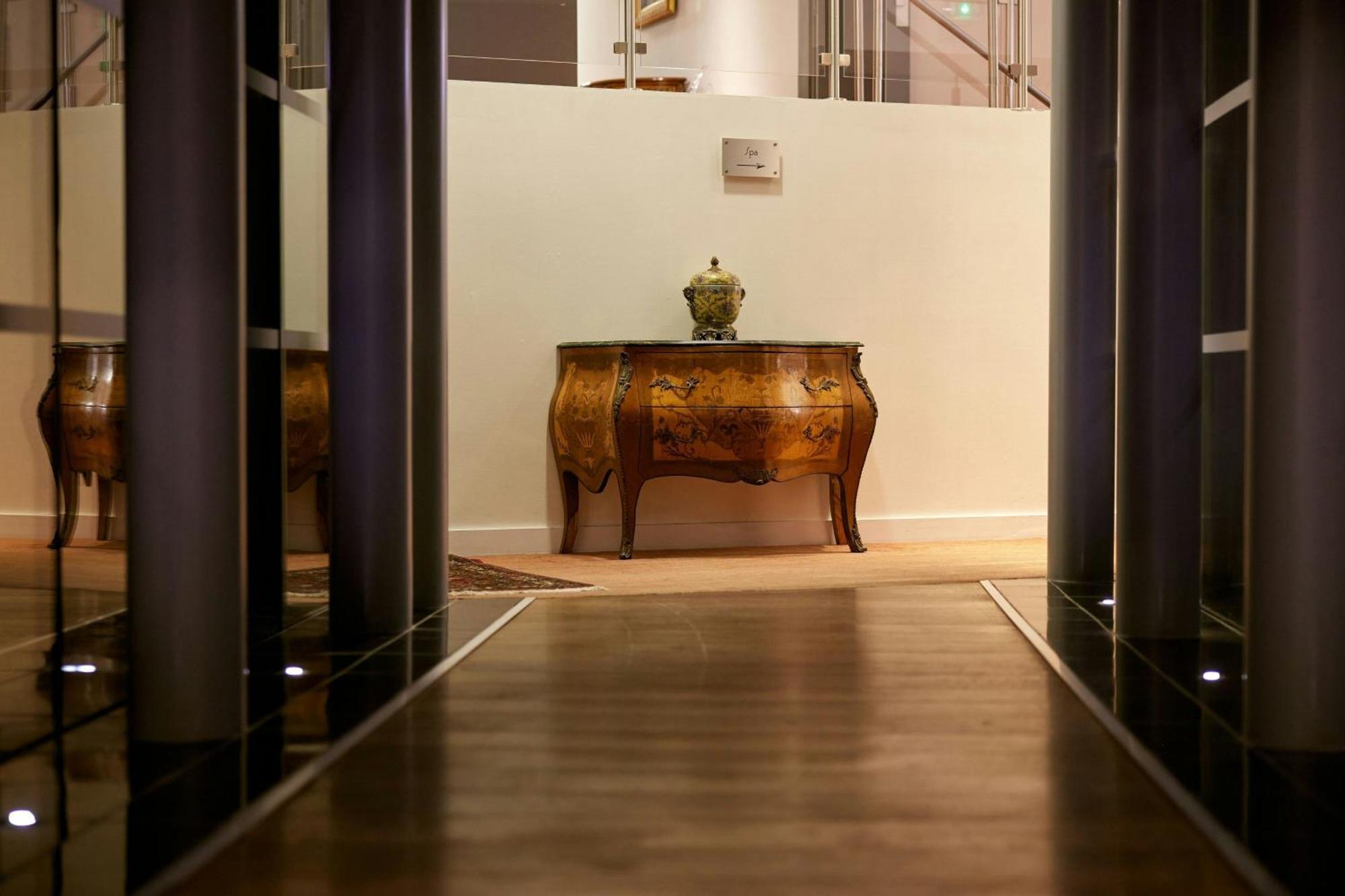 L'Hermitage Gantois, Autograph Collection Lille Exteriér fotografie Interior of the hotel